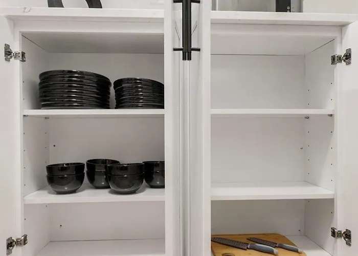 Apartment In Wrigley Close To The Field & Food *