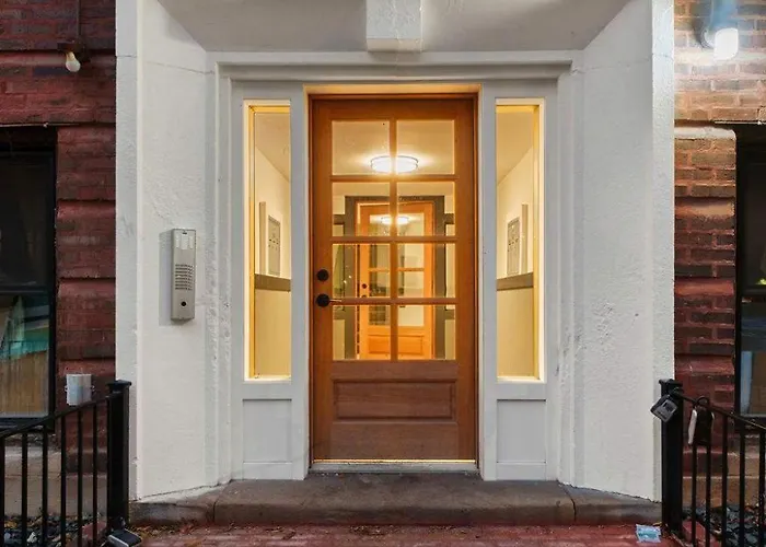 Apartment In Wrigley Close To The Field & Food Chicago