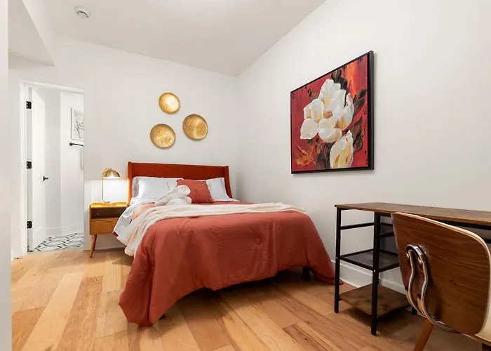 Apartment In Wrigley Close To The Field & Food Chicago